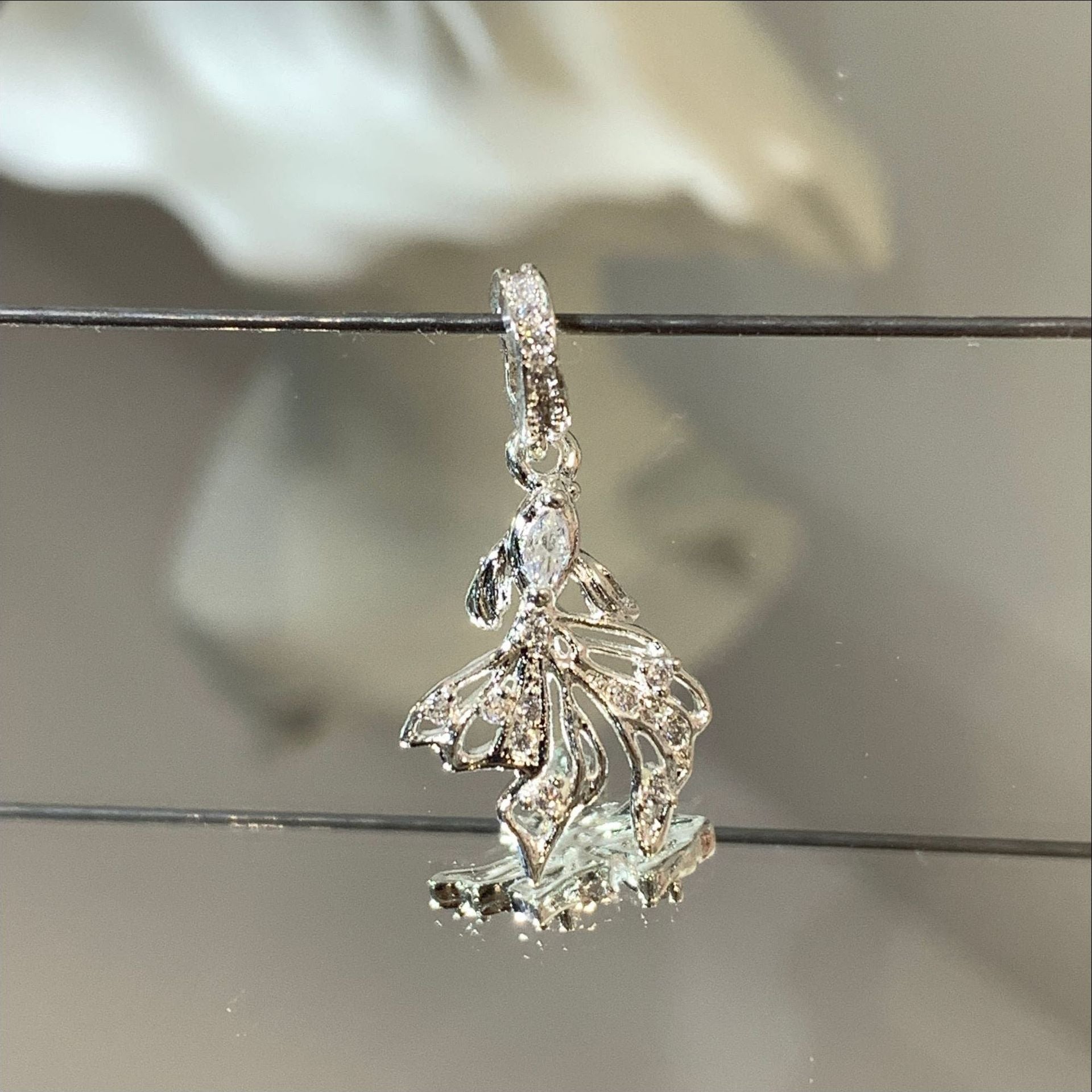 Wholesale Alloy Ocean Mermaid Tail Pendant