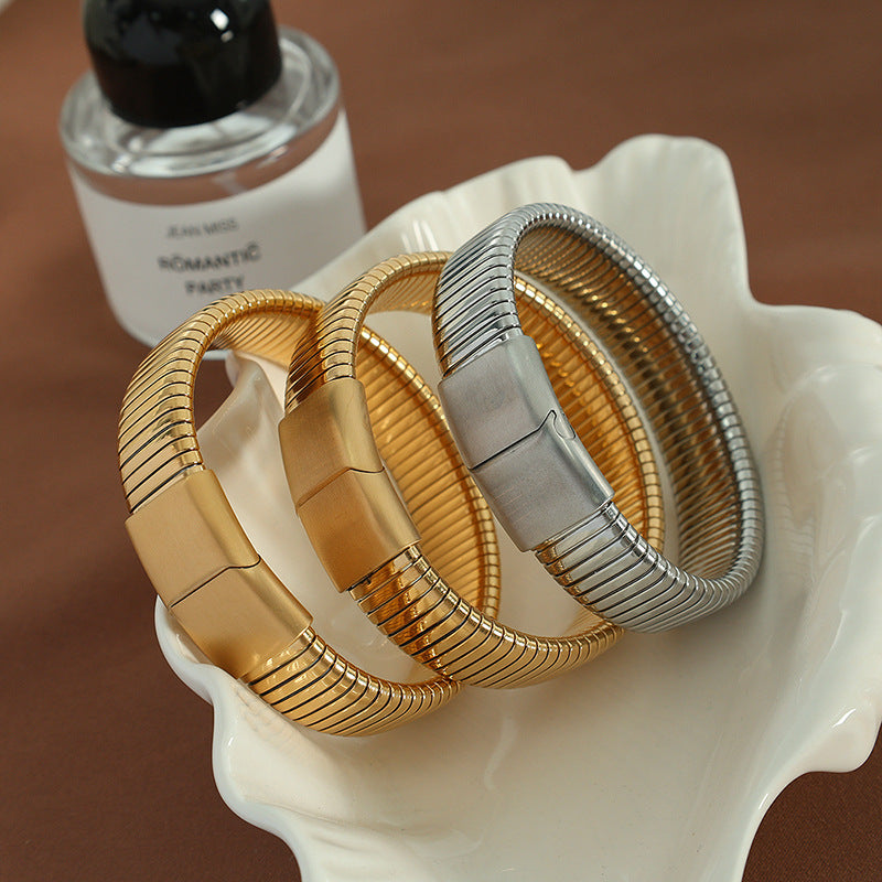 Wholesale Retro Personalized New Titanium Steel Magnetic Gold-plated Bracelet