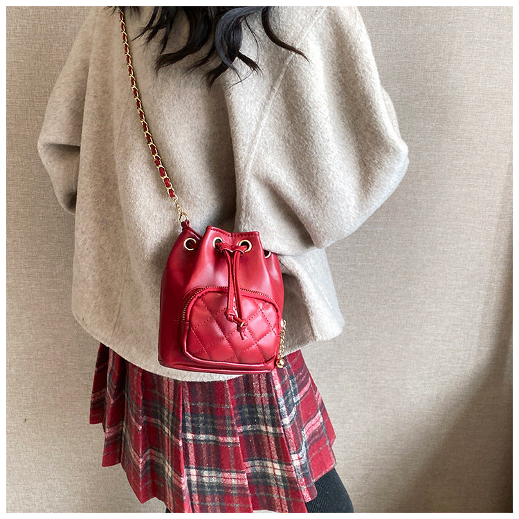 Wholesale PU Diamond Patterned Embroidered Thread Bucket Bag