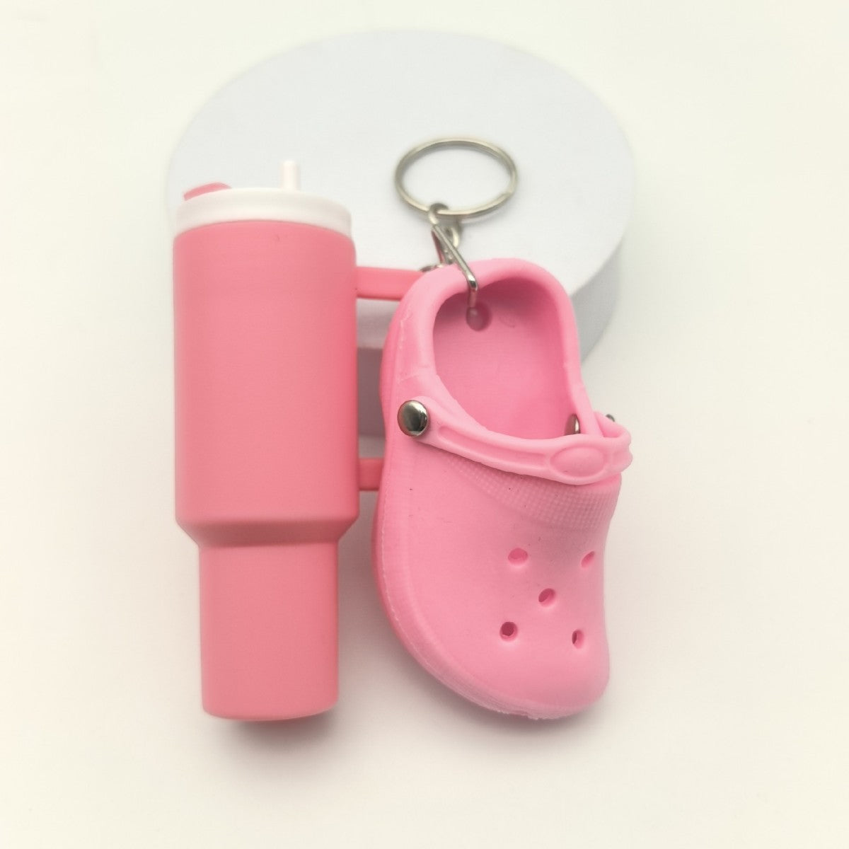 Wholesale New Ice Cup Keychain and Mini Hole Shoes Keychain Combination Pendant Set Can Wrap
