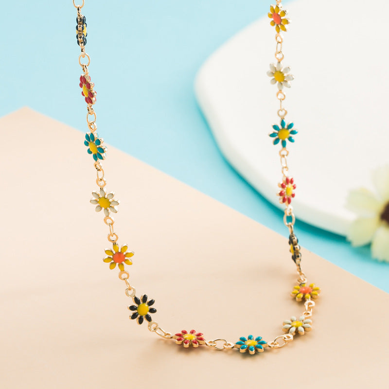 Wholesale Daisy Clavicle Alloy Necklaces