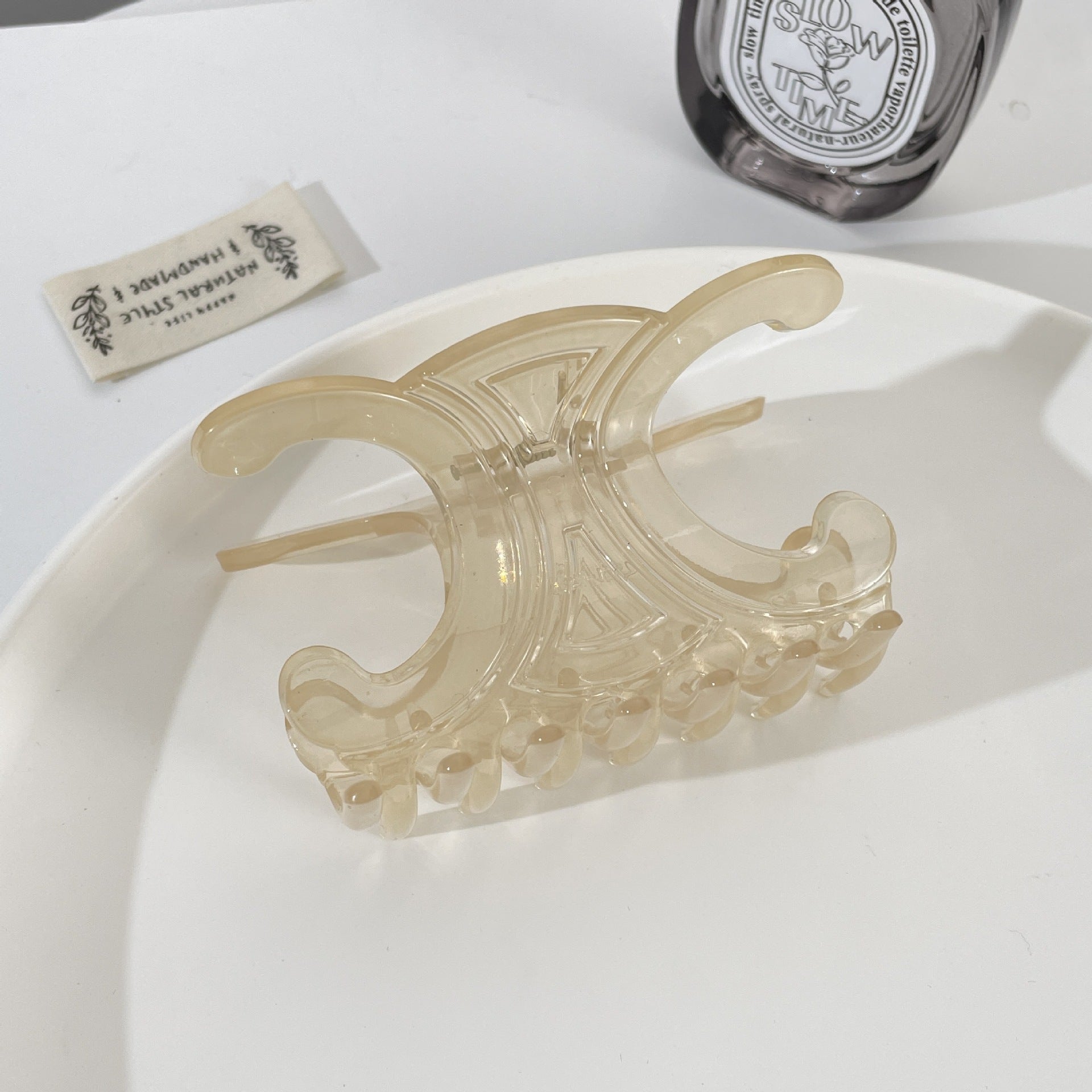 Wholesale Personality Fashion Advanced Sense Small People Fish Shark Clip