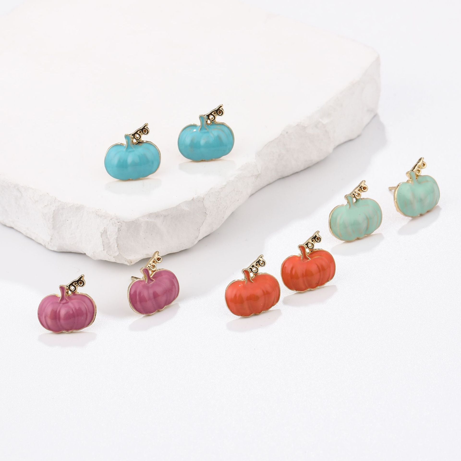 Wholesale  Pumpkin Earrings For Women Cute Small Zinc Alloy Drip Oil Design Creative Gift Trendy Jewelry Accessory For Boutique Resale
