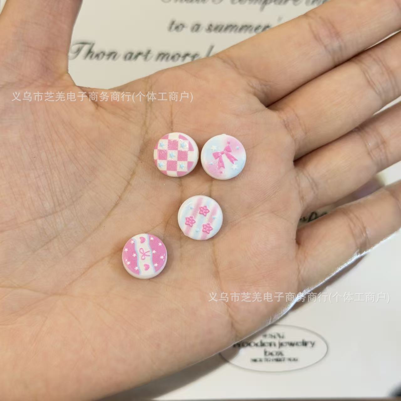 Wholesale 10pcs candy colored embossed milk shaped acrylic beads