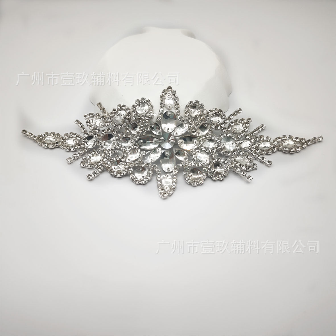 Wholesale Colored flower water diamond hot melt adhesive DIY Patches