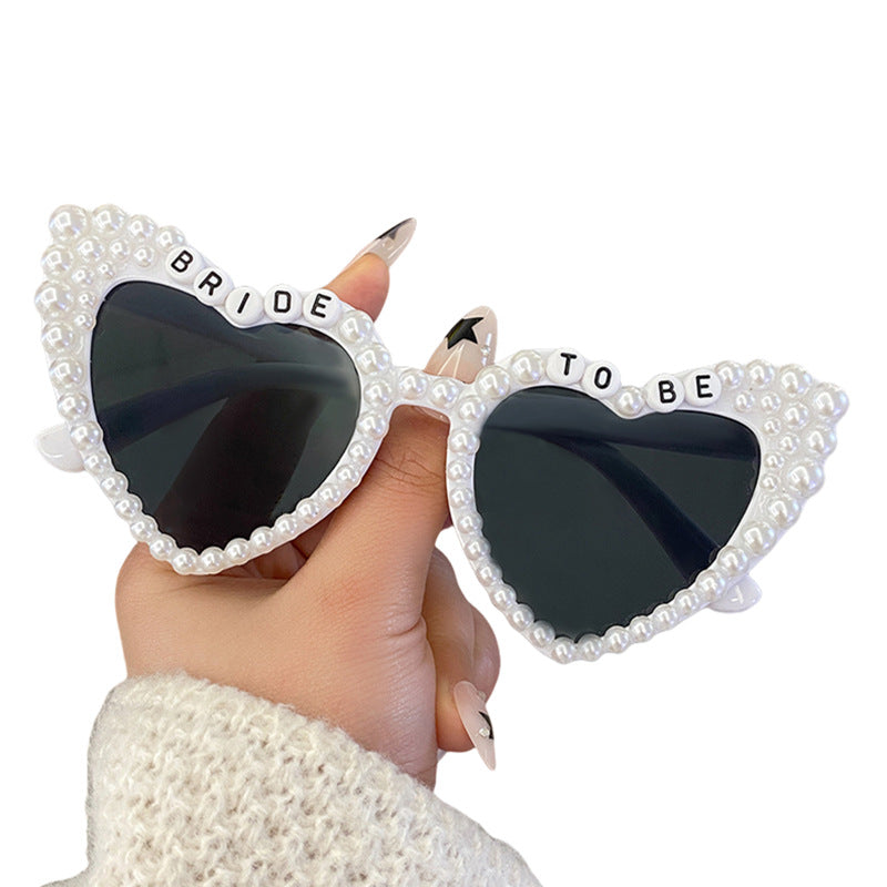 Wholesale Diamond letter pearl heart sunglasses