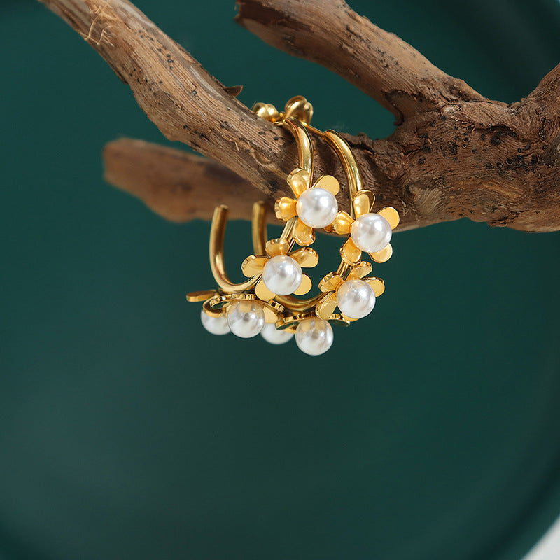 Wholesale Pearl Flowers Gold Plated Earring
