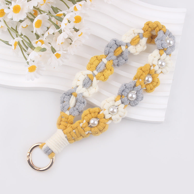 Wholesale pure hand-woven daisy pearl keychain