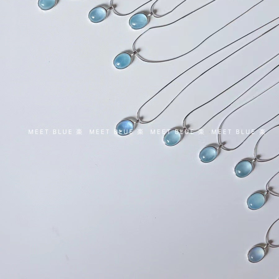 Wholesale Aquamarine egg-shaped crystal necklace