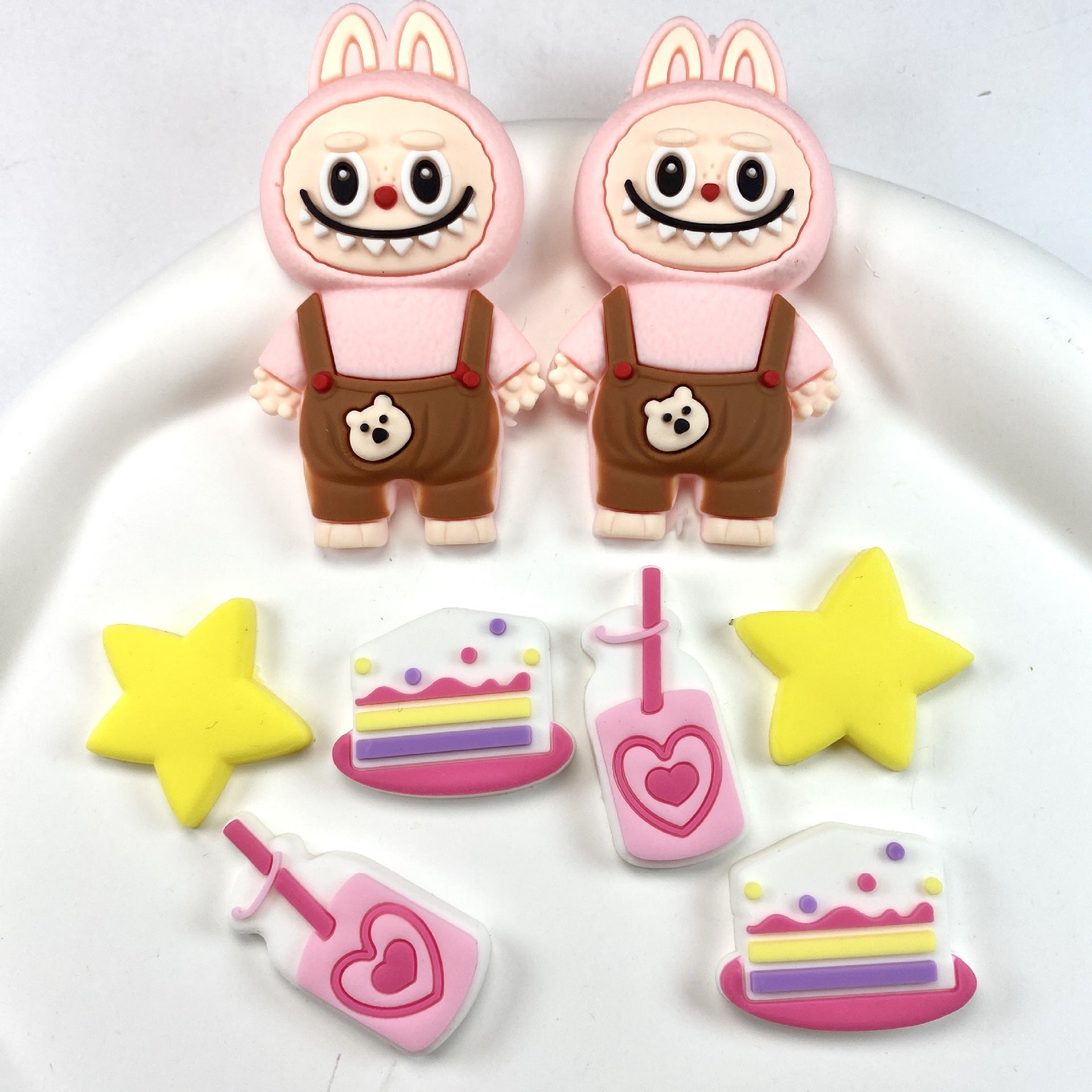 Wholesale Cute Cartoon Clogs Accessories &  Buckles DIY OLY Exclusive