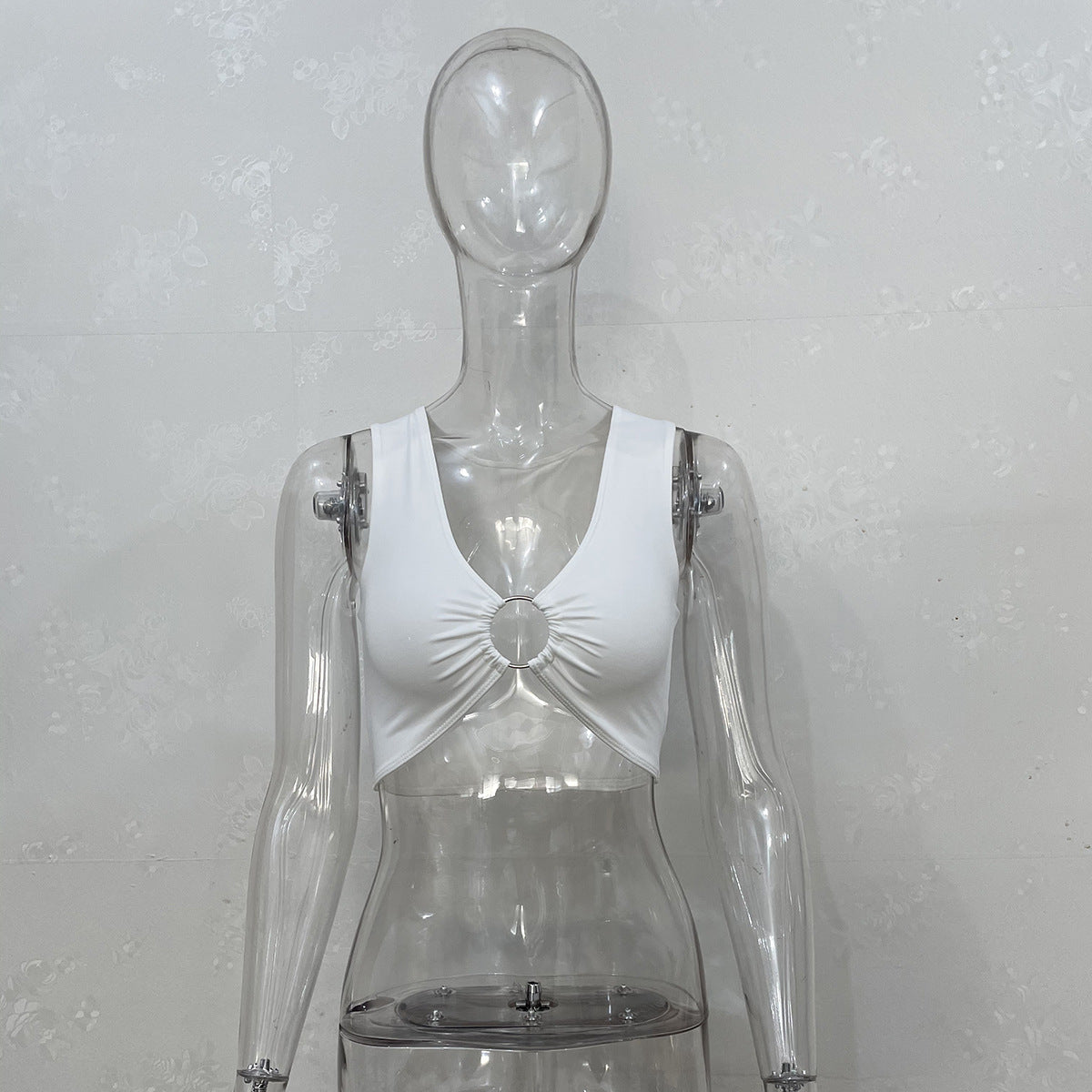 Wholesale V-neck Waist-baring Vest with A Circle on The Chest