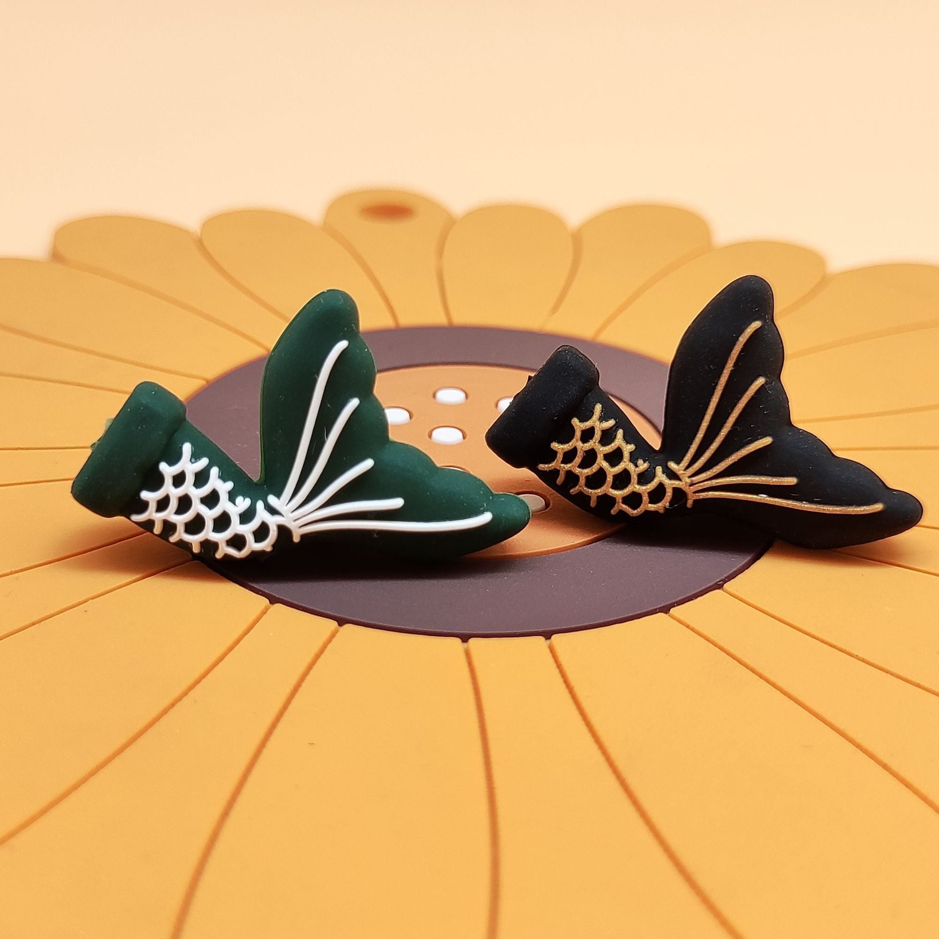 Wholesale 20pcs/pack 3D silicone beads cartoon three-dimensional food grade silicone beads