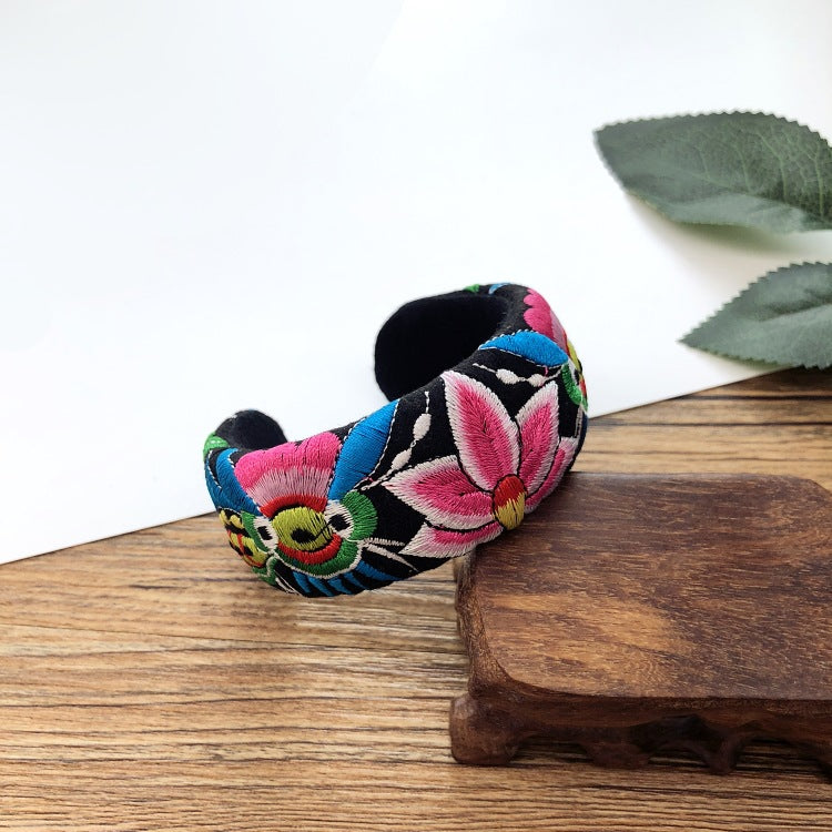 Wholesale Hand-embroidered wide version Miao silver cotton and linen versatile bracelet