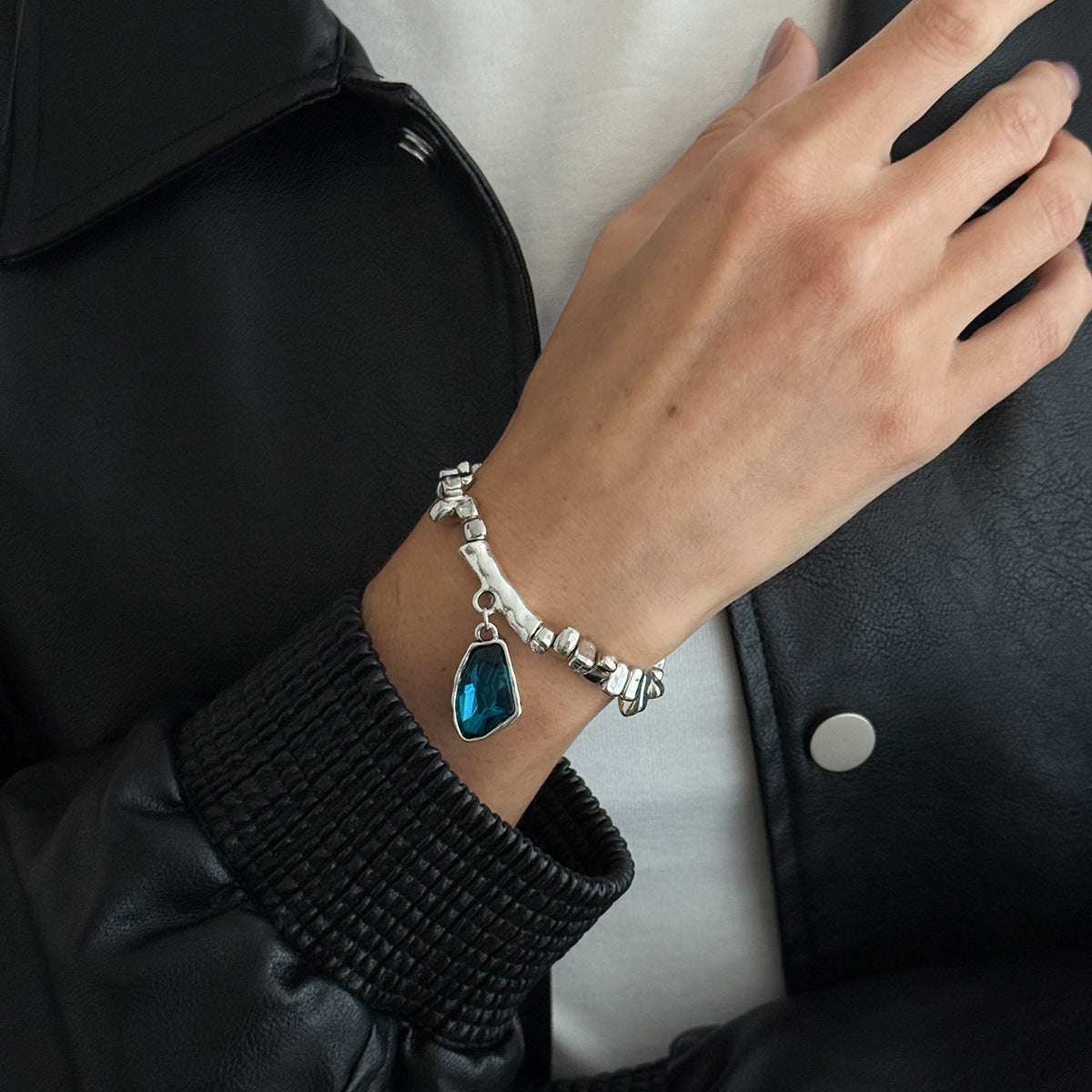 Wholesale Geometric Acrylic Gemstone Pendant Necklace