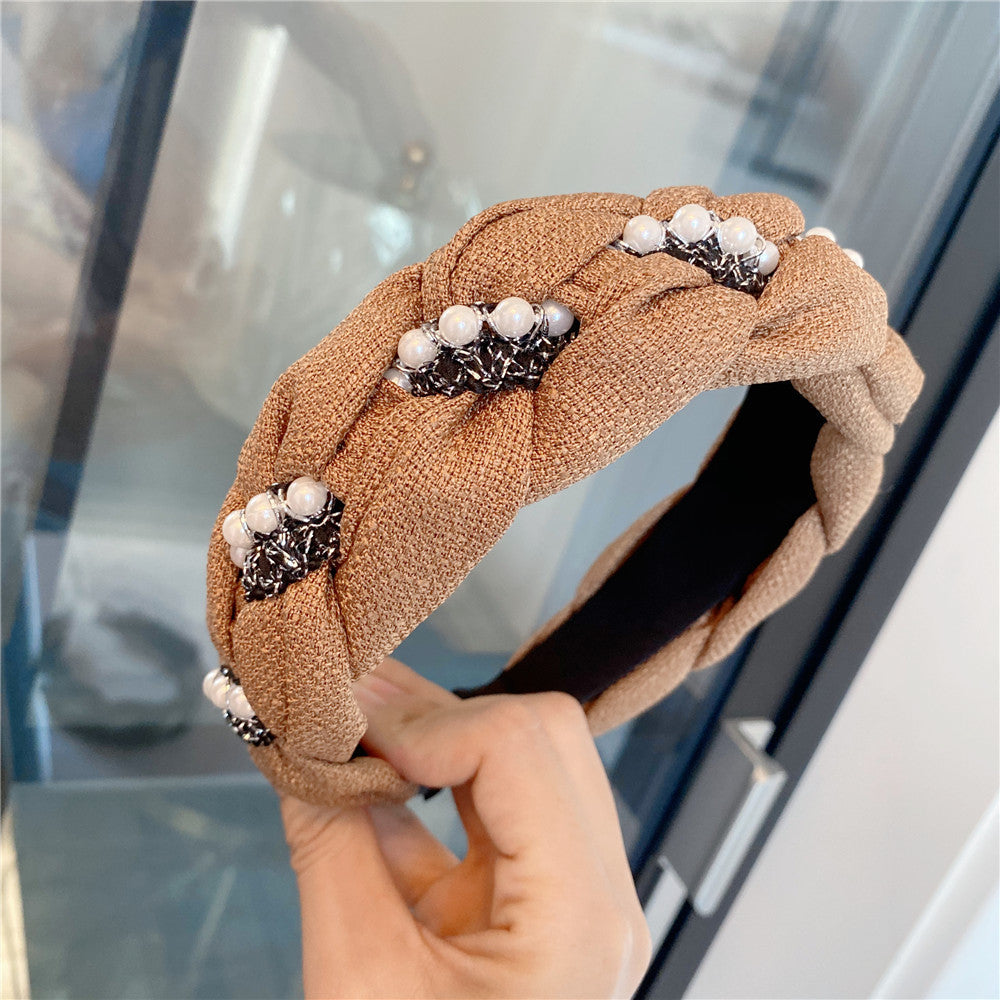 Wholesale Autumn and Winter Style French Retro Wide-brimmed High Skull Pearl Braided Headband