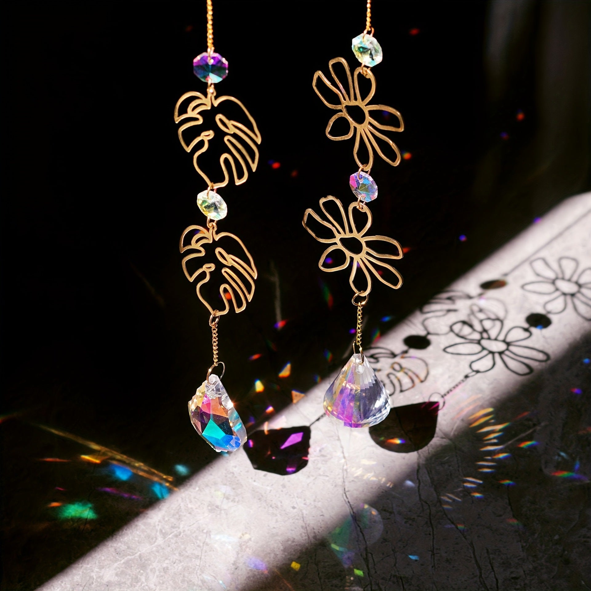 Wholesale Crystal Pendant Sun Catcher Hollow Geometric Shaped Leaf Shaped Pendant