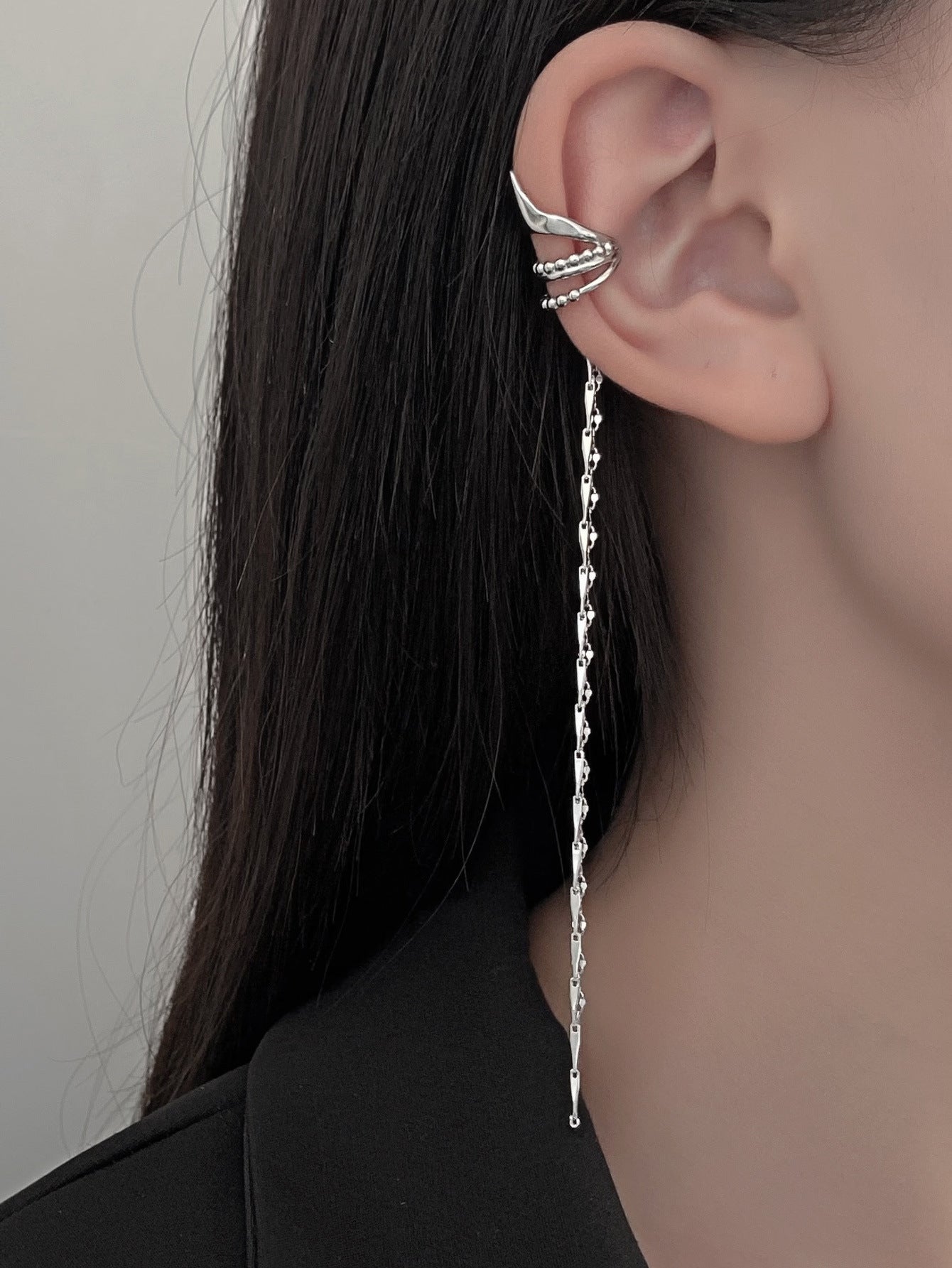 Wholesale Copper Electroplated Long Chain Tassel Ear Cuff Clip For Women No Piercing Stylish Everyday Jewelry Accessory