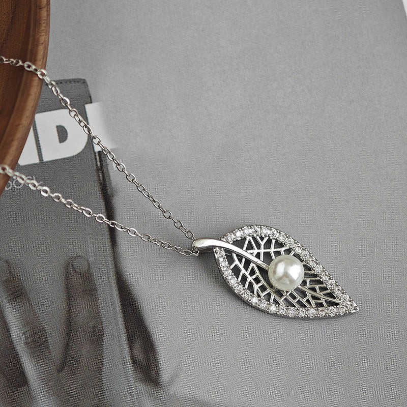 New leaf pearl stainless steel necklace