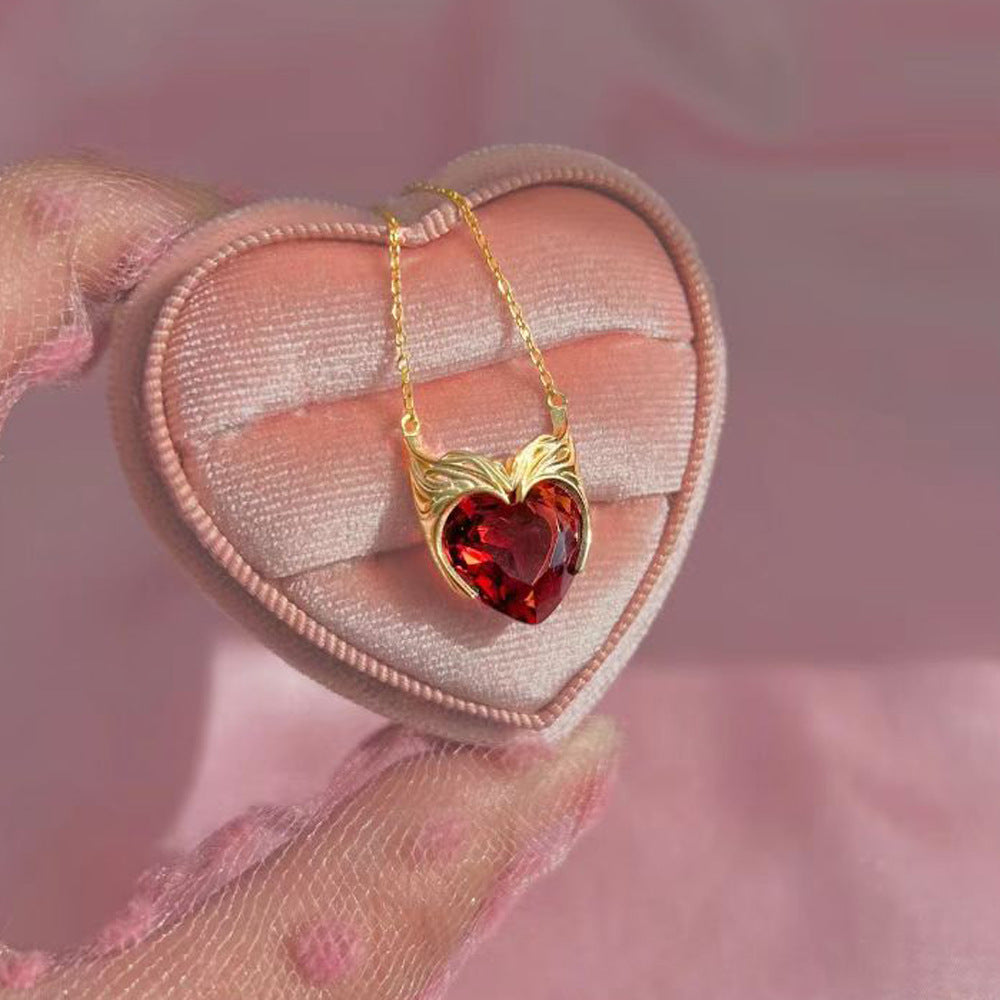 Wholesale  simple fashion love pendant Crimson Witch hair hoop pendant women heart zircon clavicle chain necklace