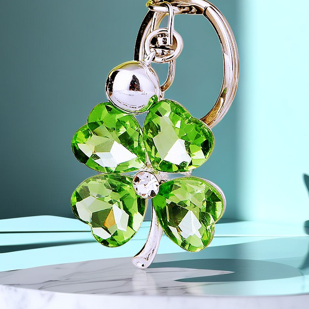 Wholesale Metal Crystal Four Leaf Clover Keychain Rhinestone Bag Charm Car Key Ring Fashion Accessory