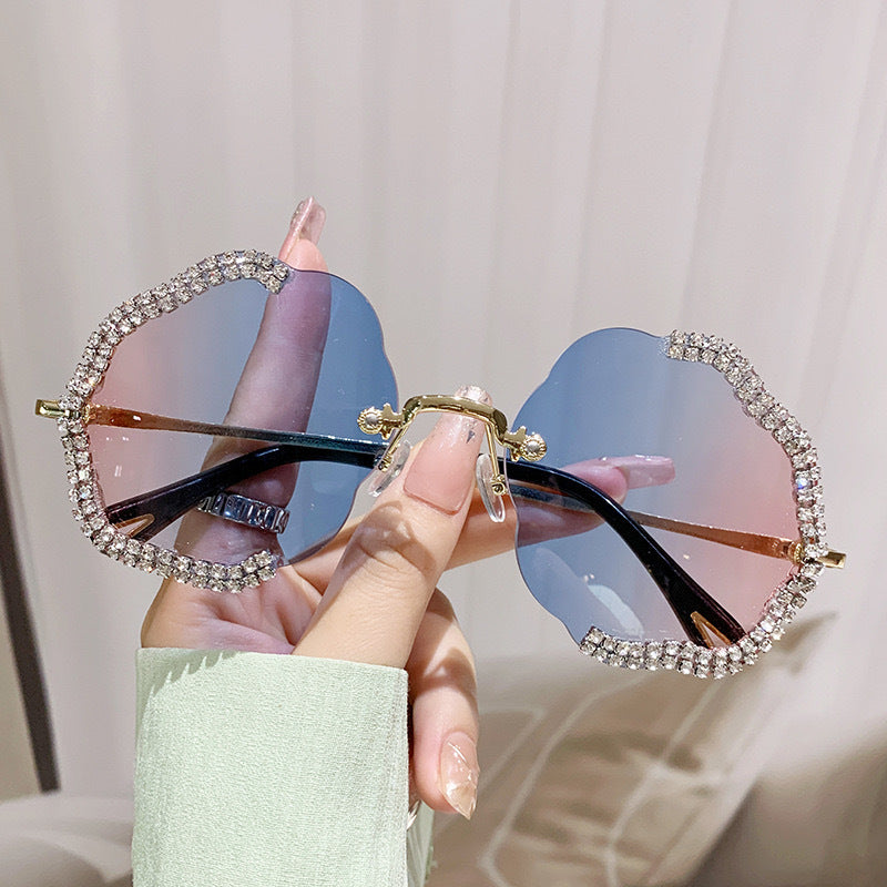 Wholesale Polygonal Shaped Diamond Cut Edge Frameless Flower Wave Sunglasses