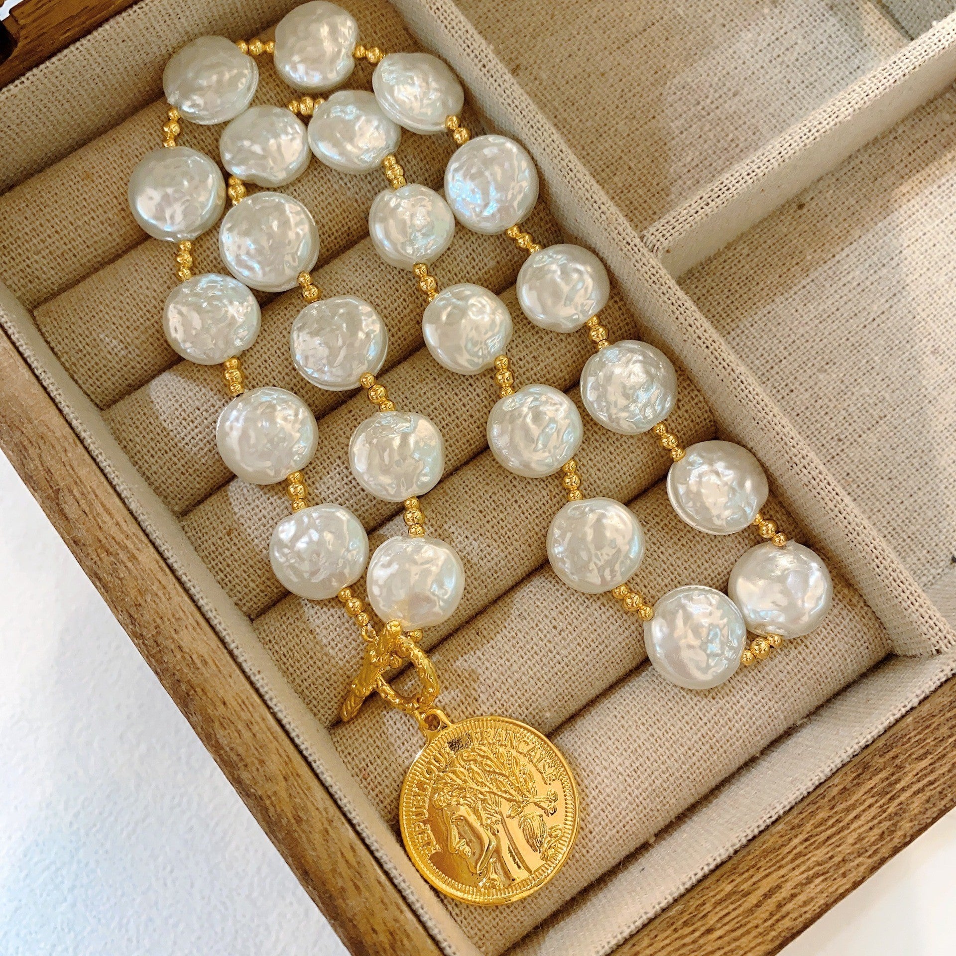 Wholesale A Multi-wear Sweater Pearl Necklace