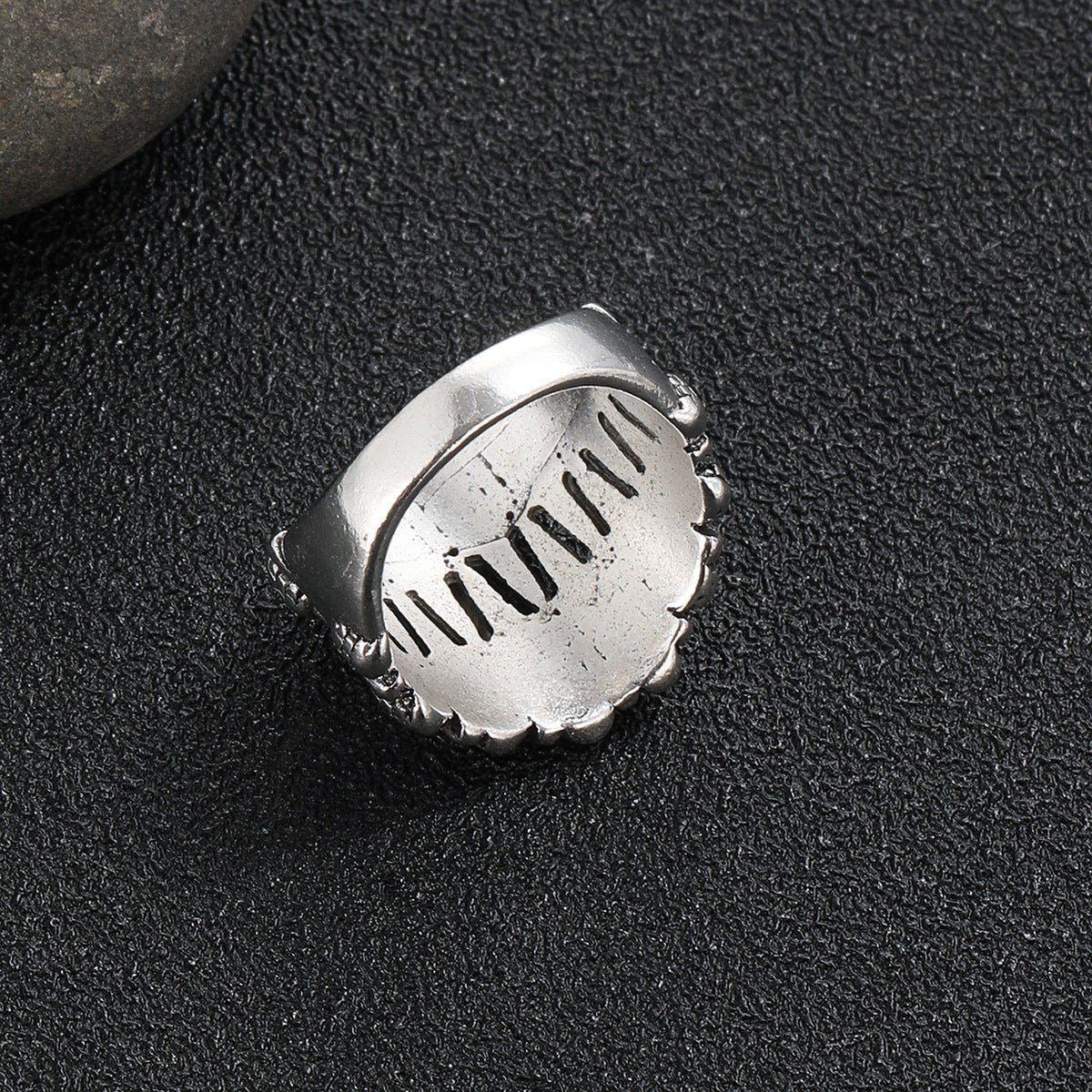 Wholesale Alloy Gothic Skull Teeth Vintage Punk Rock Rings