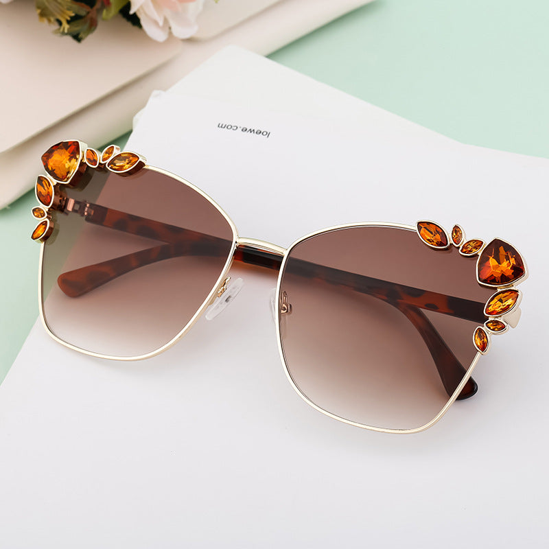 Wholesale Cat-eye with Diamond High-end Trendy Street-style Sunglasses