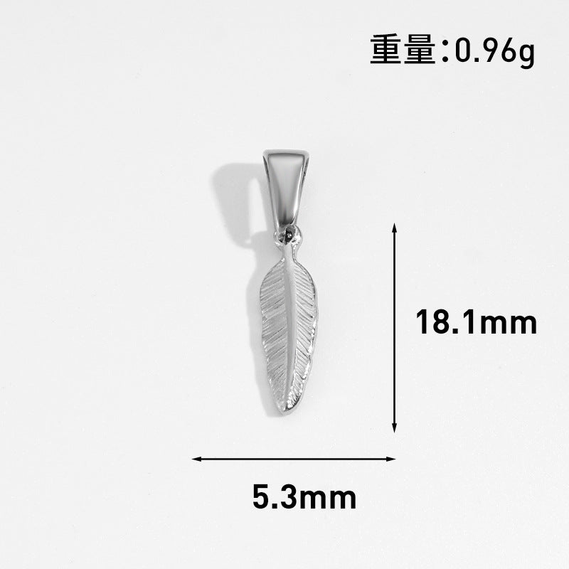 Wholesale 10pcs Retro flower heart-shaped hollow geometric stainless steel pendant