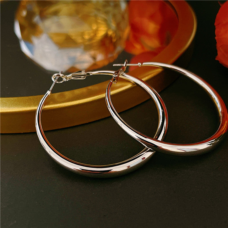 Wholesale Heavy Industry Fashion Plain Hoop Simple Exaggerated Large Metal Earrings