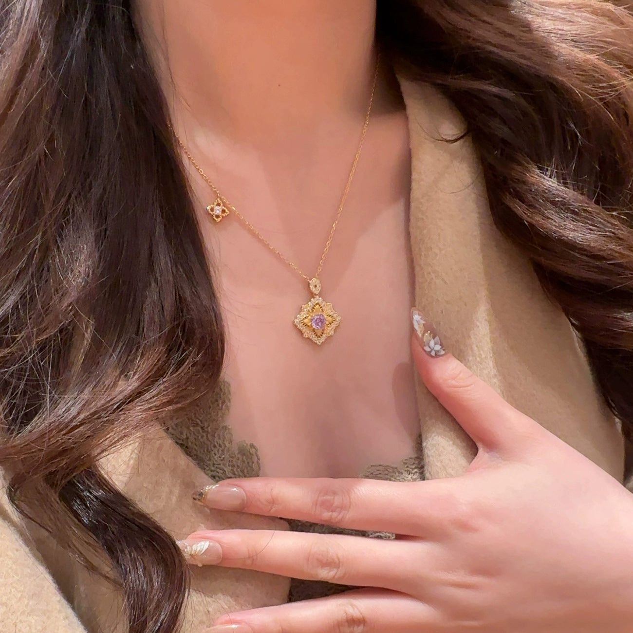 Wholesale Four leaf clover purple diamond exquisite retro  Titanium Steel Necklace