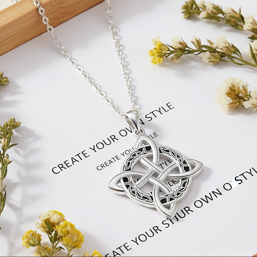 Wholesale Celtic Necklace Women' s Light Luxury Niche