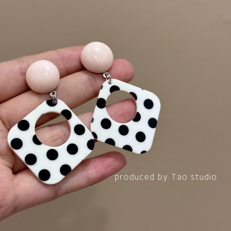 Wholesale Pretty Vintage earrings