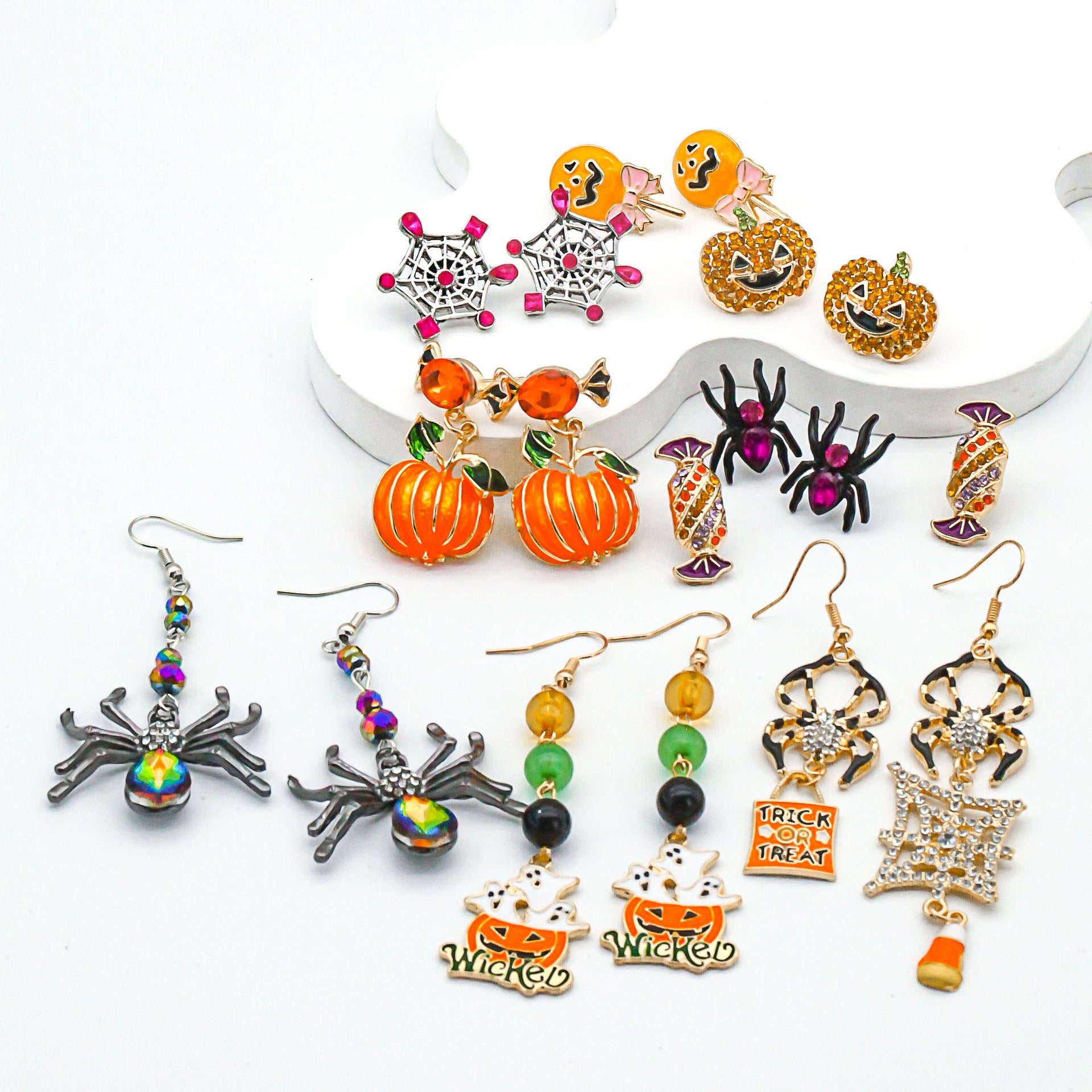 Wholesale   Web Pumpkin Stud Earrings Trendy Rhinestone Cartoon Jewelry Accessory For Party Gift