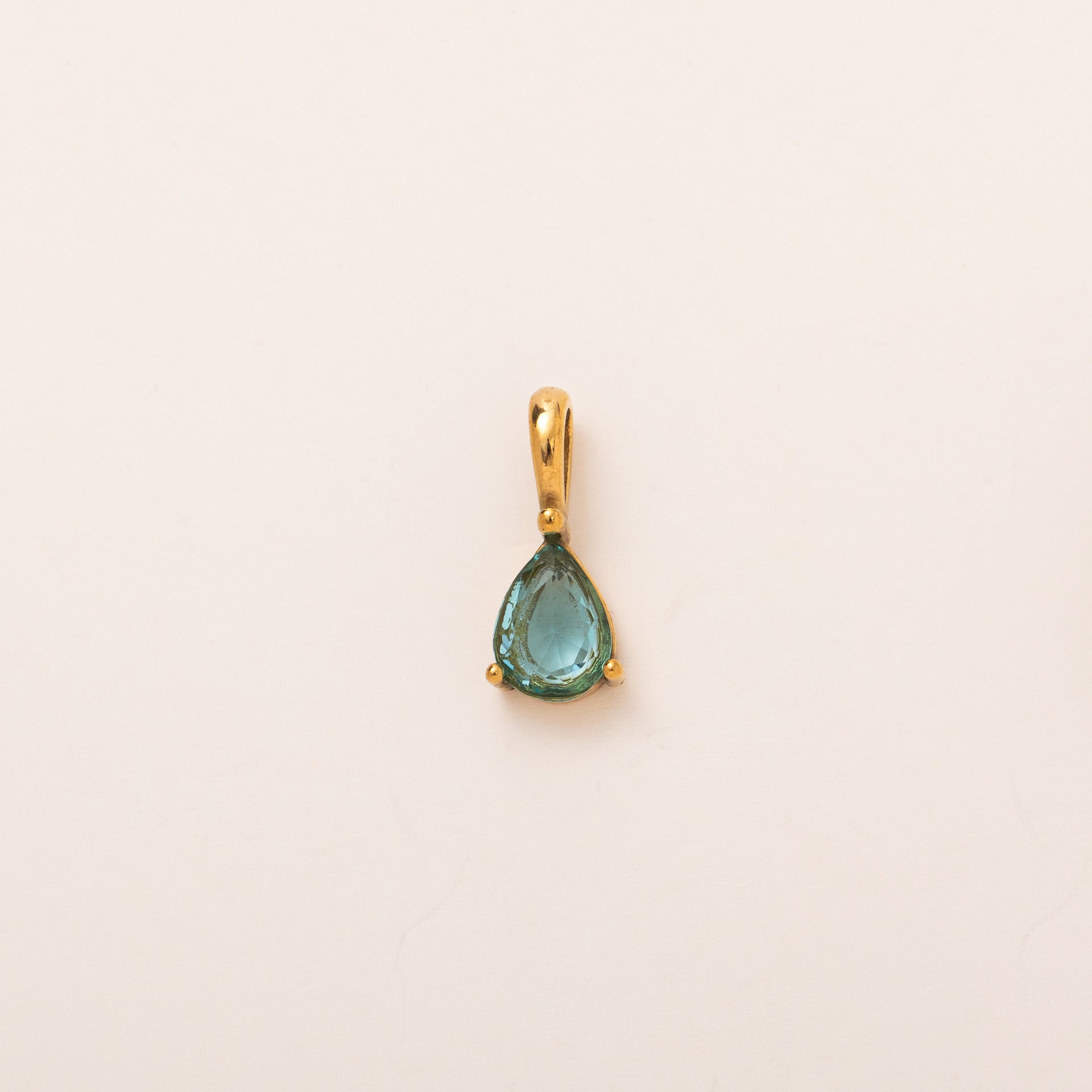 Wholesale Titanium Steel January Birthstone Drop Pendant Necklace 18K Gold Tone Stylish Jewelry Accessory For Gift And Daily Wear