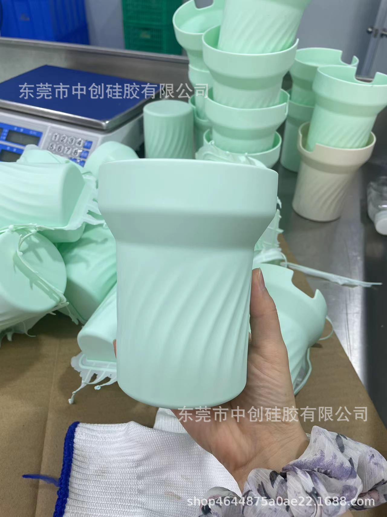 Wholesale New 30oz/40oz Silicone Cup Boots Water Cup Protector Cover