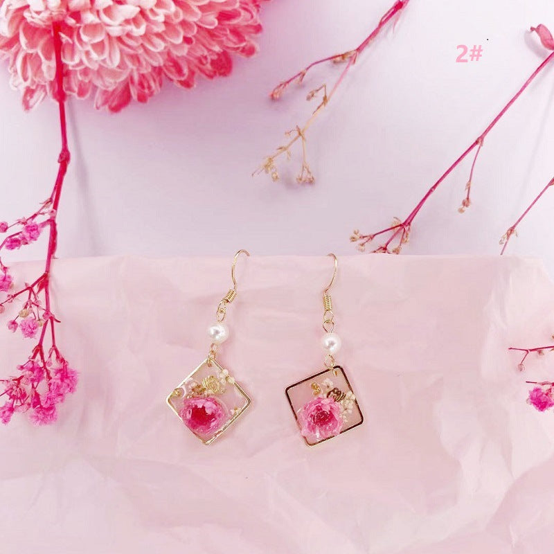 Wholesale Geometric Natural Dried Flowers Gold Leaf Earrings