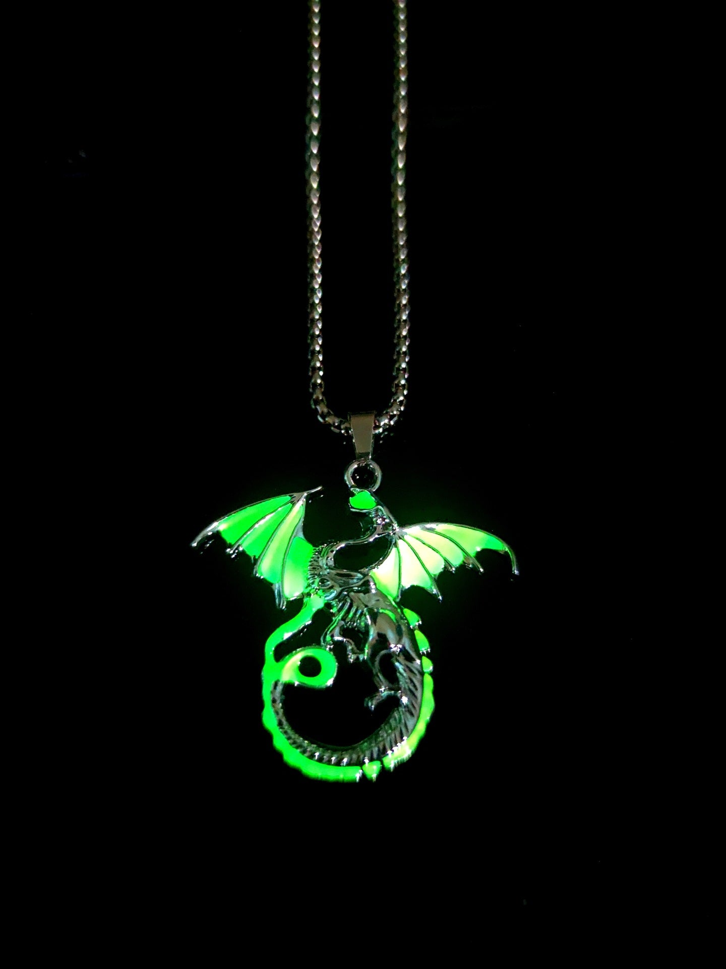Wholesale  Peripherals Flying Dragon Luminous Necklace