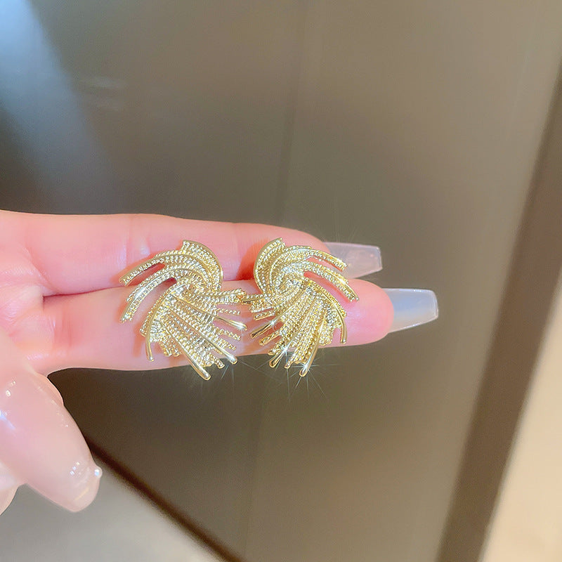 Wholesale light luxury alloy silver needle earrings