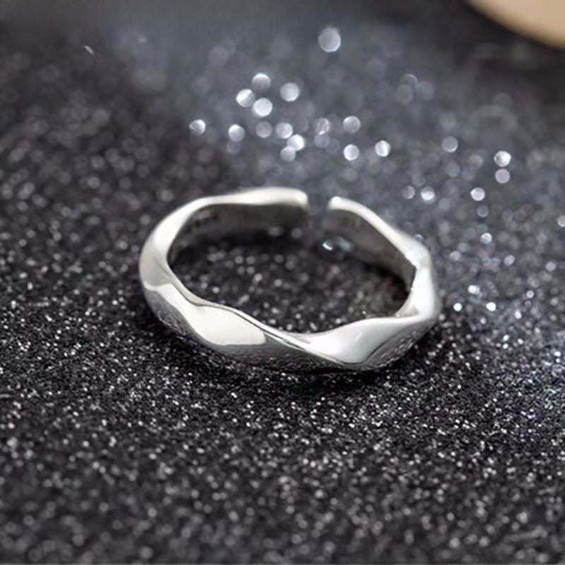 Wholesale Mobius ring ring ring niche design sense advanced couple men's and women's 520 Valentine's Day gift