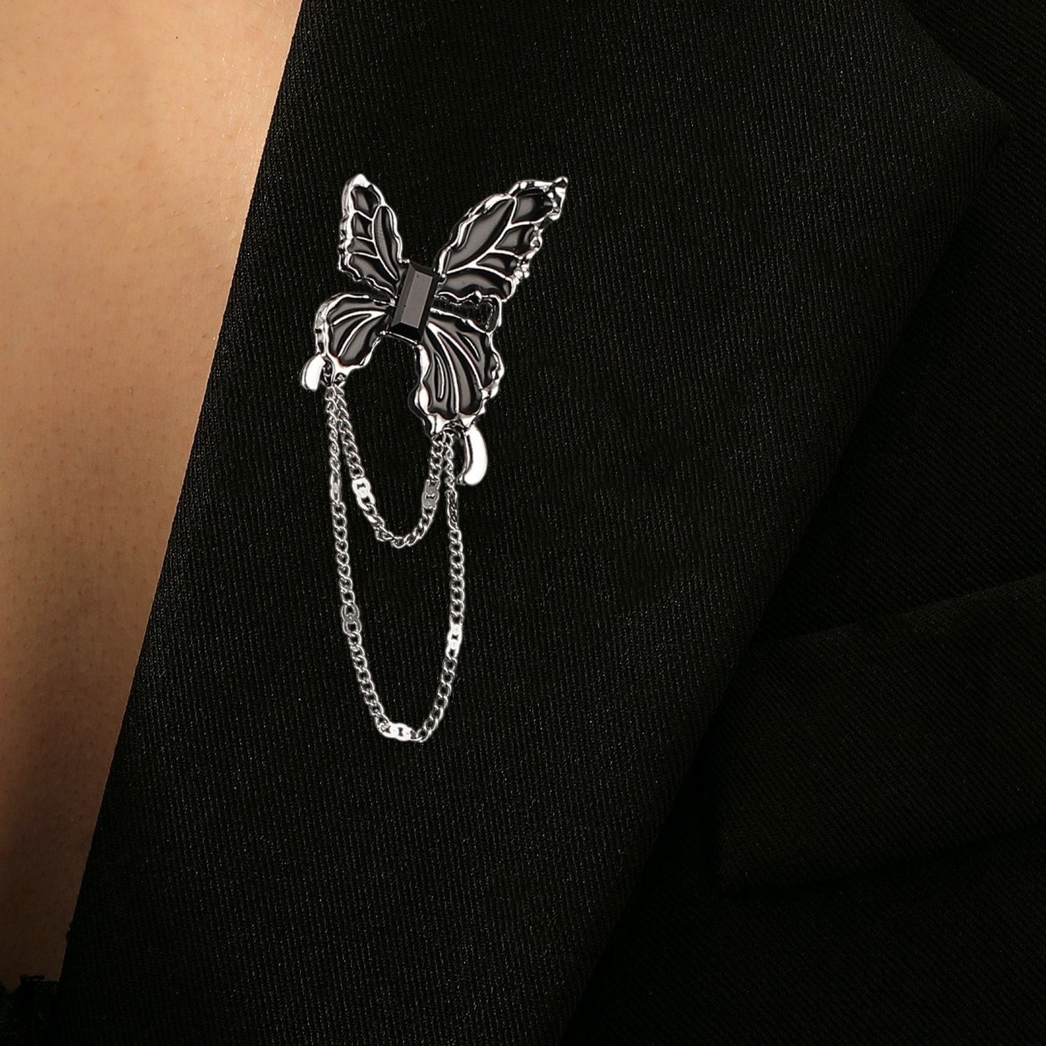 Wholesale Antique Silver Alloy Rhinestone  Brooch Pin  Gothic f Suit Jewelry Accessory