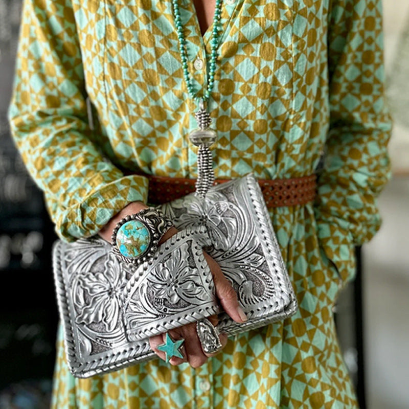 Wholesale PU Silver Embossed Trendy Western Retro Clutch Handbag With Braided Pattern Boutique Evening Party Bag For Women