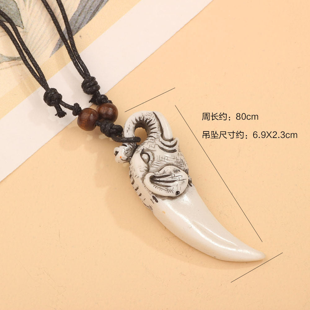 Necklace Ethnic Style  Men and Women's Collarbone Chain Shark Tooth Woolen Chain Ivory Necklace