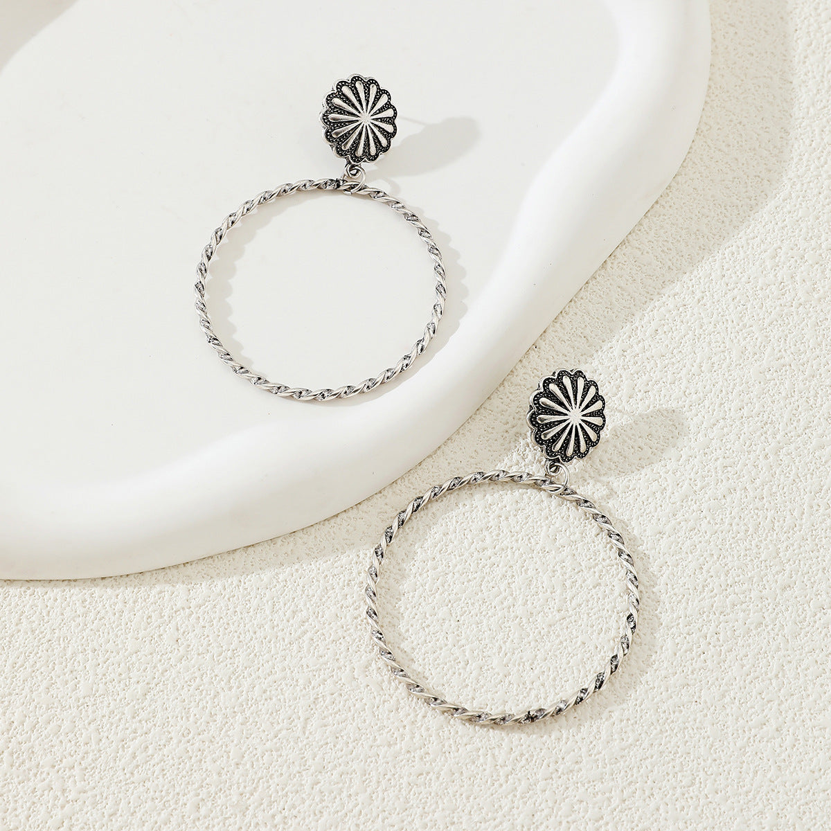 Wholesale Western Wind Flower Horse Highland Cow Earrings