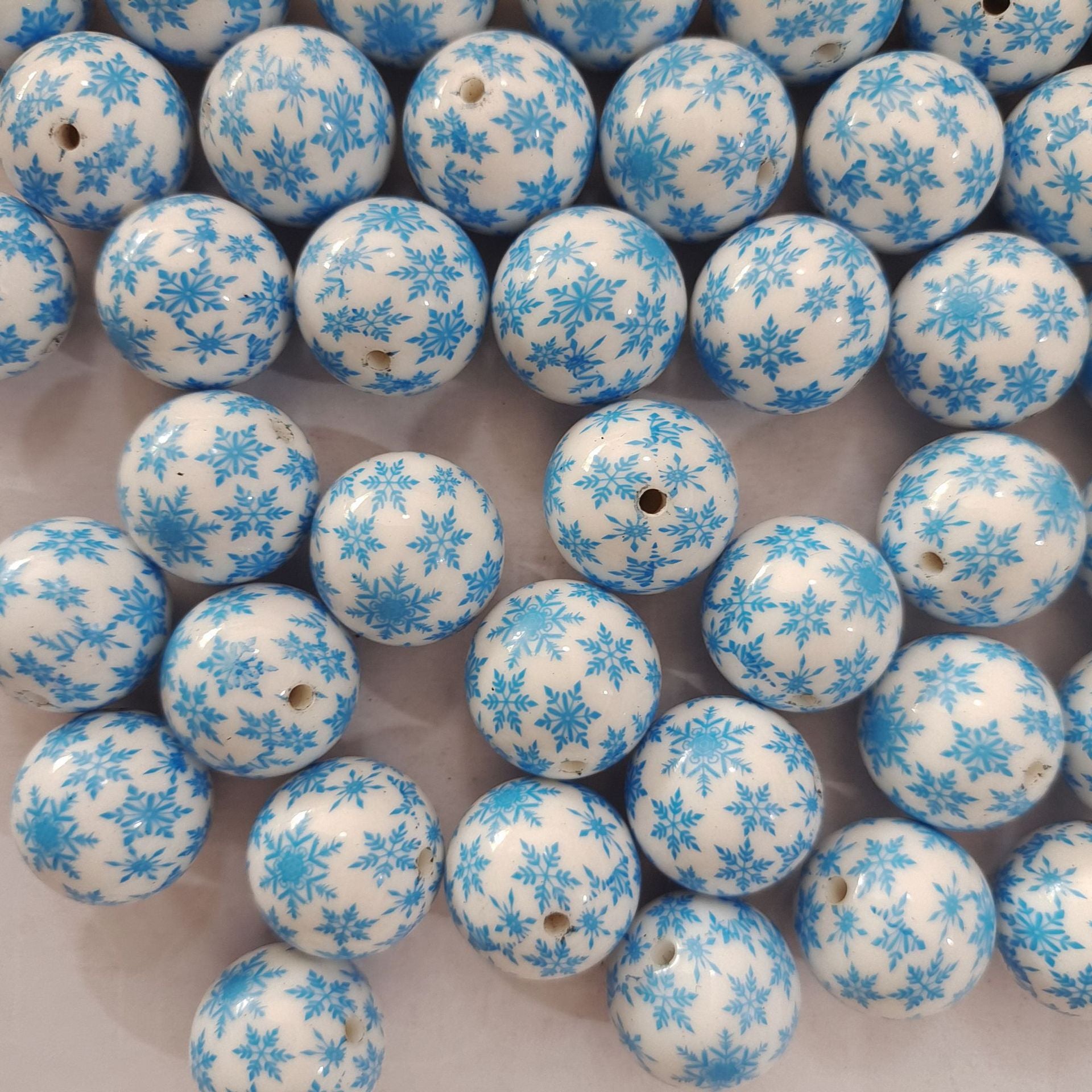 Wholesale 5pcs 20MM Acrylic Blue Snowflake Pattern Printed Beads