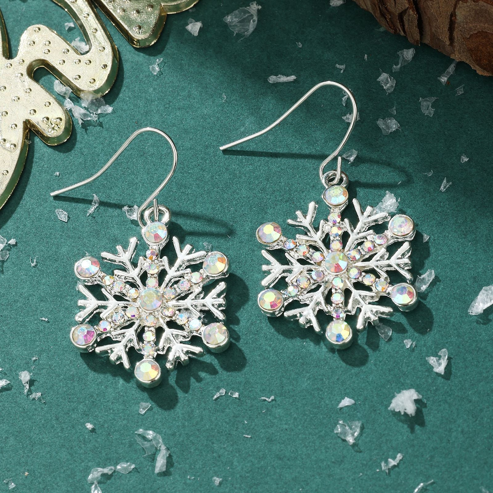 Wholesale Chic Christmas Snowflake Earrings For Women Zinc Alloy Rhinestone Fashion Jewelry Party Gift