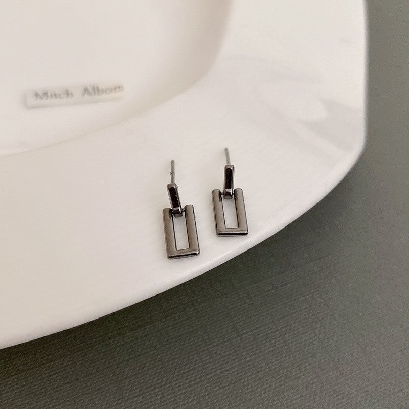 Wholesale light luxury alloy silver needle earrings