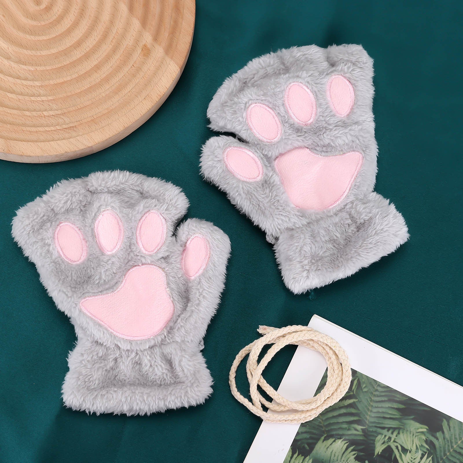 Wholesale Winter Fingerless Thickened Bear Paw Plush Half Finger Gloves
