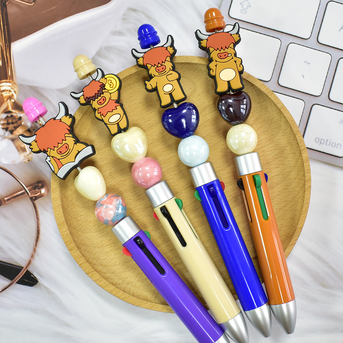 Wholesale  Random 100pcs/pack  Cartoon calf bead  Focal Beads