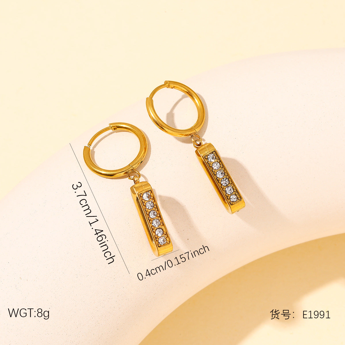 Wholesale Stainless steel jewelry women' s necklaces and earrings light luxury style